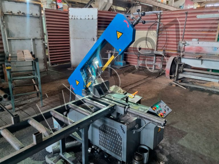 Різка на стрічковій пилці